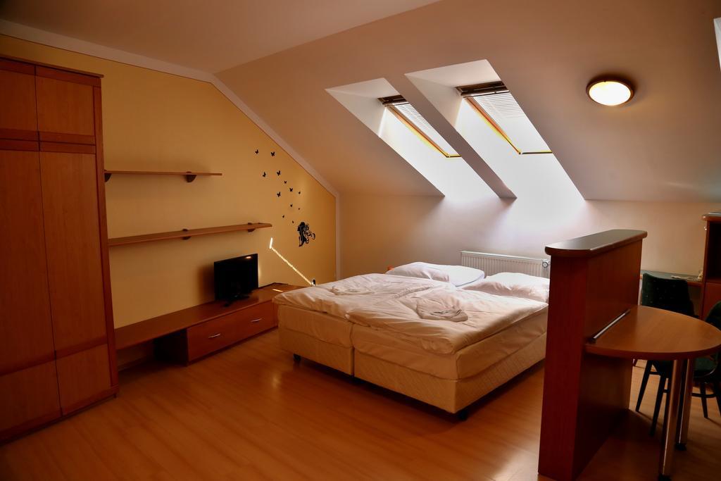 Apartments Kroměříž Habitación foto